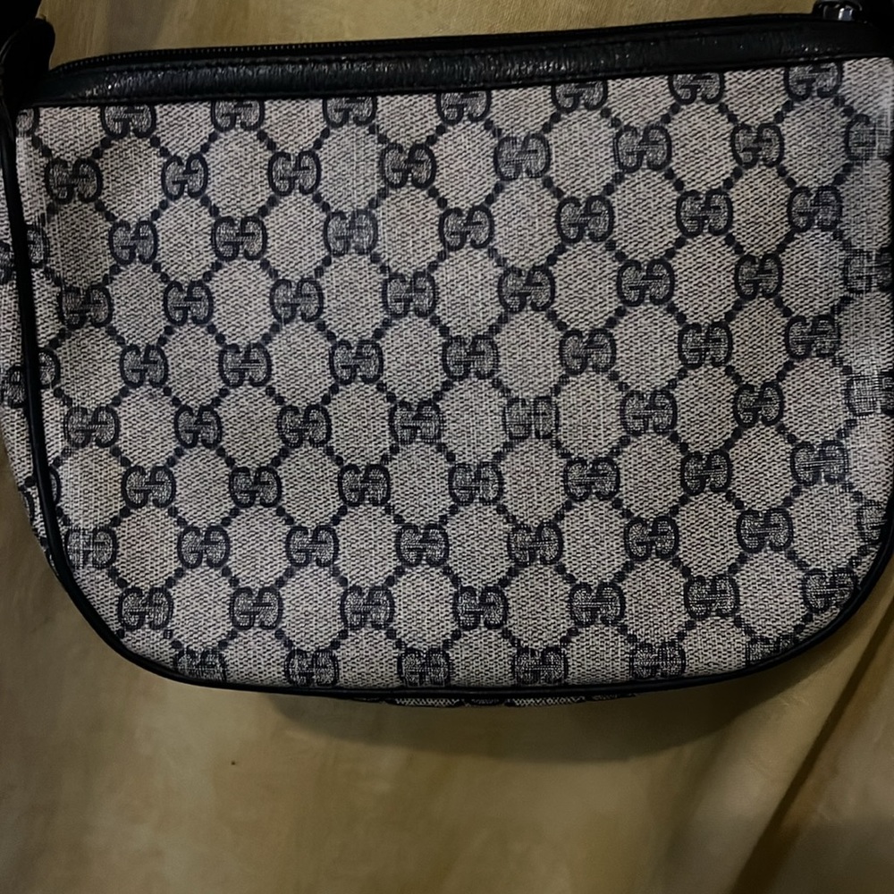 Beautiful vintage Gucci purse - Picture 4 of 15